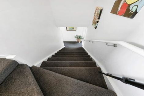 Photo of property in 2 Ara Paripari, Tawa, Wellington, 5028