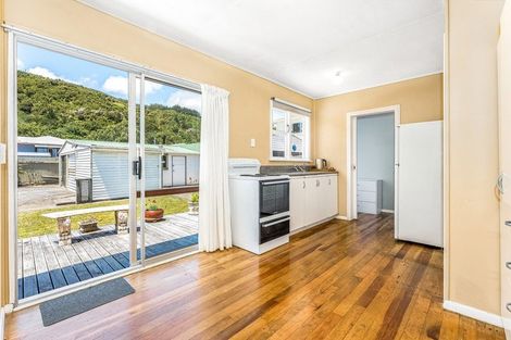 Photo of property in 53 Peel Place, Wainuiomata, Lower Hutt, 5014