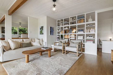 Photo of property in 2/35a Rangatira Road, Beach Haven, Auckland, 0626