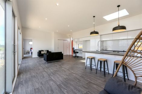 Photo of property in 3 Hinz Lane, Bell Block, New Plymouth, 4312
