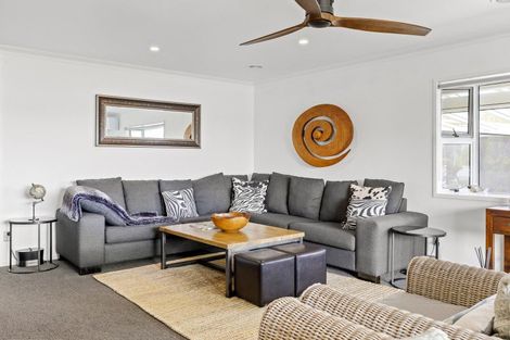 Photo of property in 358 Lake Terrace, Two Mile Bay, Taupo, 3330