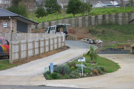 Photo of property in 15 Amberly Rise, Helensville, 0800