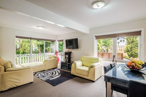 Photo of property in 1/26 Wilkinson Way, Browns Bay, Auckland, 0630
