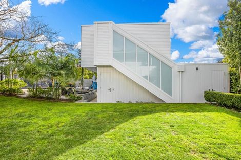 Photo of property in 215 Jervois Road, Herne Bay, Auckland, 1011