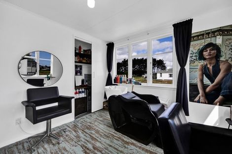 Photo of property in 6 Egmont Street, Normanby, Hawera, 4614