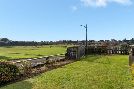 Photo of property in 2b Cannell Farm Drive, Te Puke, 3119