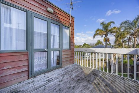 Photo of property in 1/410 Glenfield Road, Glenfield, Auckland, 0629