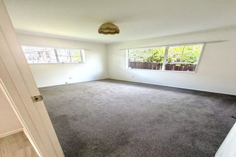 Photo of property in 2/71 Browns Bay Road, Browns Bay, Auckland, 0630