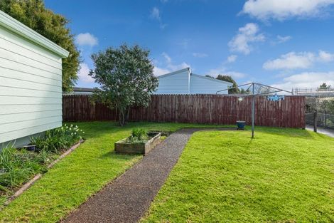 Photo of property in 14 Miriam Corban Heights, Henderson, Auckland, 0612