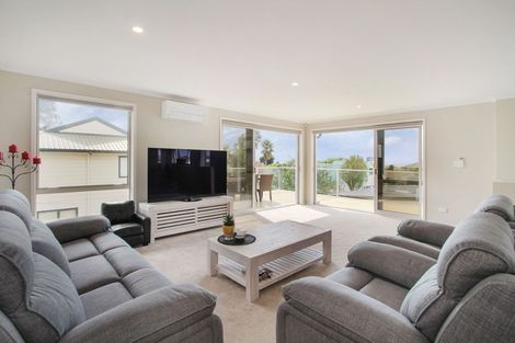 Photo of property in 2 Mutetai Road, Clarks Beach, 2122