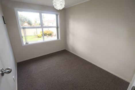 Photo of property in 81 Sturges Road, Henderson, Auckland, 0612
