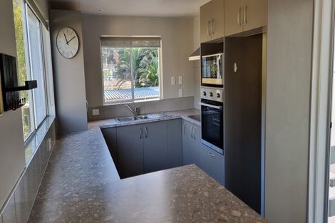 Photo of property in 6/55 Waiwera Road, Waiwera, Orewa, 0994