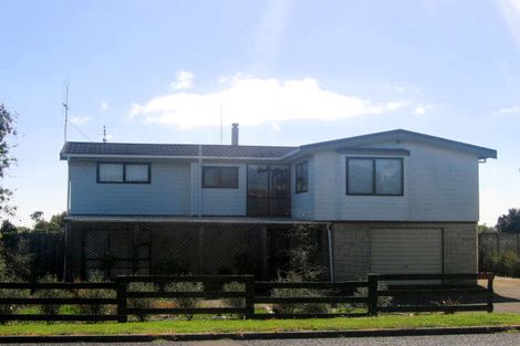 Photo of property in 169 Seaforth Road, Waihi Beach, 3611
