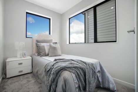 Photo of property in 2 Laquinta Place, Flat Bush, Auckland, 2019