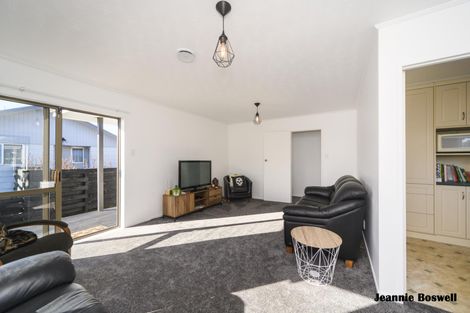 Photo of property in 34 Dahlstrom Grove, Kelvin Grove, Palmerston North, 4414