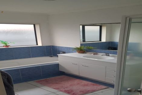 Photo of property in 3 Boderg Way, East Tamaki, Auckland, 2016