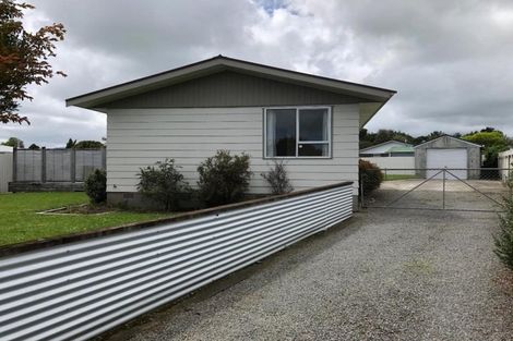 Photo of property in 24 Heather Street, Levin, 5510