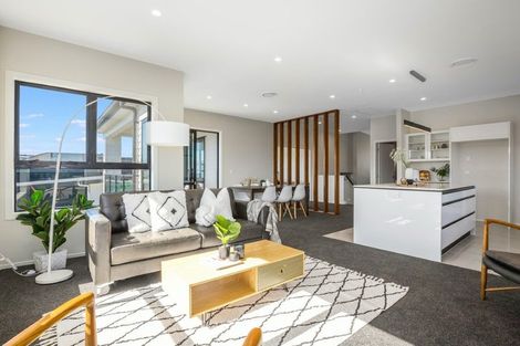 Photo of property in 4 Omaka Place, Aotea, Porirua, 5024