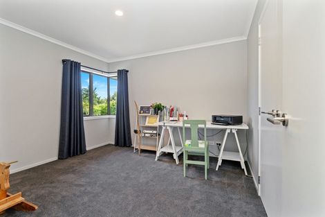 Photo of property in 49 Ohau Terraces, Ohau, Levin, 5570