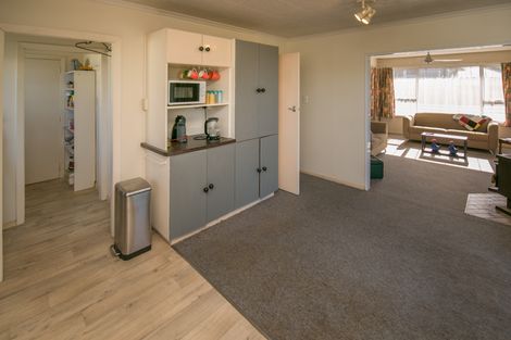 Photo of property in 41 Rowan Avenue, Aranui, Christchurch, 8061