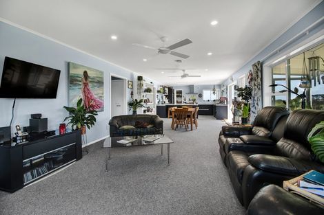 Photo of property in 3624 Eltham Road, Opunake, 4682