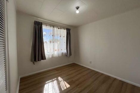 Photo of property in 49 Gossamer Drive, Pakuranga Heights, Auckland, 2010