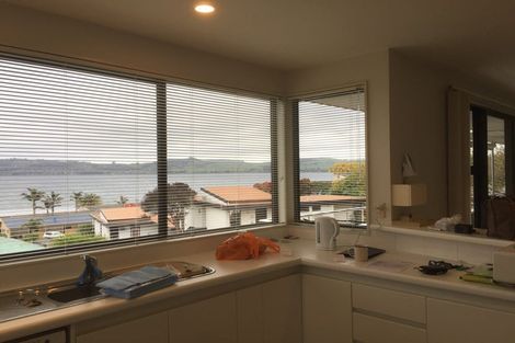 Photo of property in 6 Harvey Street, Waipahihi, Taupo, 3330