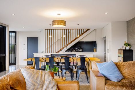 Photo of property in 35a Rothesay Bay Road, Rothesay Bay, Auckland, 0630