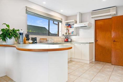 Photo of property in 152 Sawyers Arms Road, Northcote, Christchurch, 8052