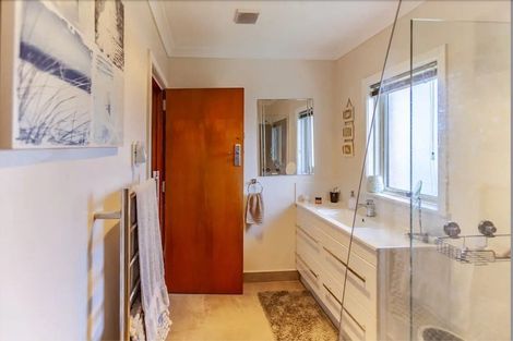 Photo of property in 17 Harris Street, Greenmeadows, Napier, 4112