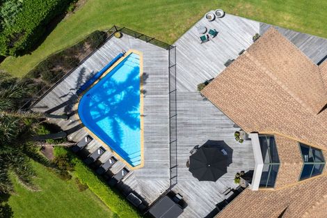 Photo of property in 115 Grand Drive, Orewa, 0931