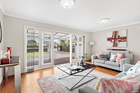 Photo of property in 1/8 Ranui Avenue, Ranui, Auckland, 0612