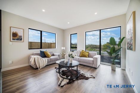 Photo of property in 99 Mutetai Road, Clarks Beach, 2122