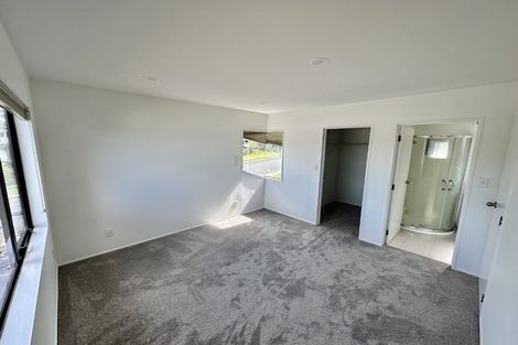 Photo of property in 2/45 Deep Creek Road, Waiake, Auckland, 0630