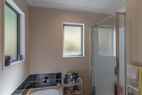 Photo of property in 15 Kennedy Place, Waikanae Beach, Waikanae, 5036