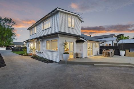 Photo of property in 17 Searells Road, Strowan, Christchurch, 8052