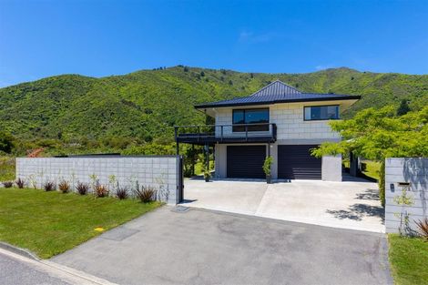 Photo of property in 108 Moana View Road, Waikawa, Picton, 7220