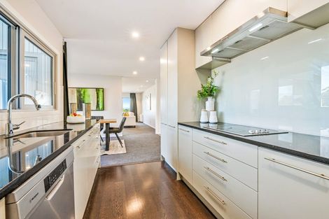 Photo of property in 44 Grenada Avenue, Forrest Hill, Auckland, 0620