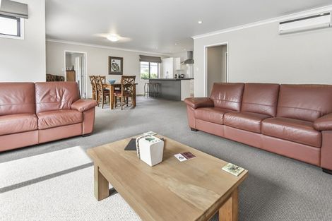 Photo of property in 216 Frimley Oaks, Frimley, Hastings, 4120