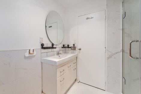 Photo of property in 33a Lilburn Crescent, Massey, Auckland, 0614