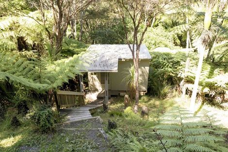 Photo of property in 41 Warner Park Avenue, Laingholm, Auckland, 0604