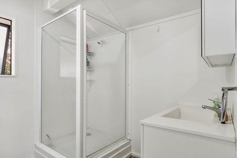 Photo of property in 2/18 Carnot Street, Glenholme, Rotorua, 3010