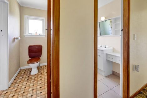 Photo of property in 2a Clifford Street, Hawera, 4610