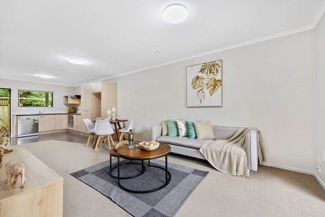 Photo of property in 3/94 Glengarry Road, Glen Eden, Auckland, 0602