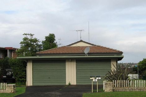 Photo of property in 1/13 Eyre Street, Henderson, Auckland, 0612