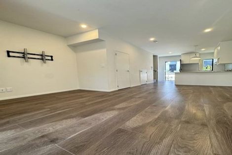 Photo of property in 83 Morihana Close, Glen Eden, 0602