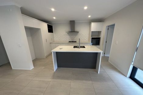 Photo of property in 18 Nganui Avenue, Takanini, 2112