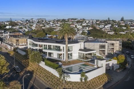 Photo of property in 92 Paritai Drive, Orakei, Auckland, 1071