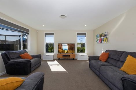 Photo of property in 28 Rotomanu Place, Pyes Pa, Tauranga, 3112