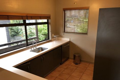 Photo of property in 15a Cameron Place, Fernhill, Queenstown, 9300